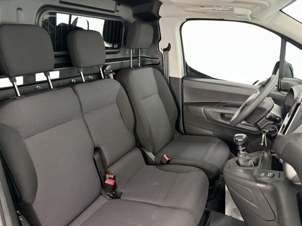 Toyota Proace City Furgone nuova a Monza e Brianza (9)