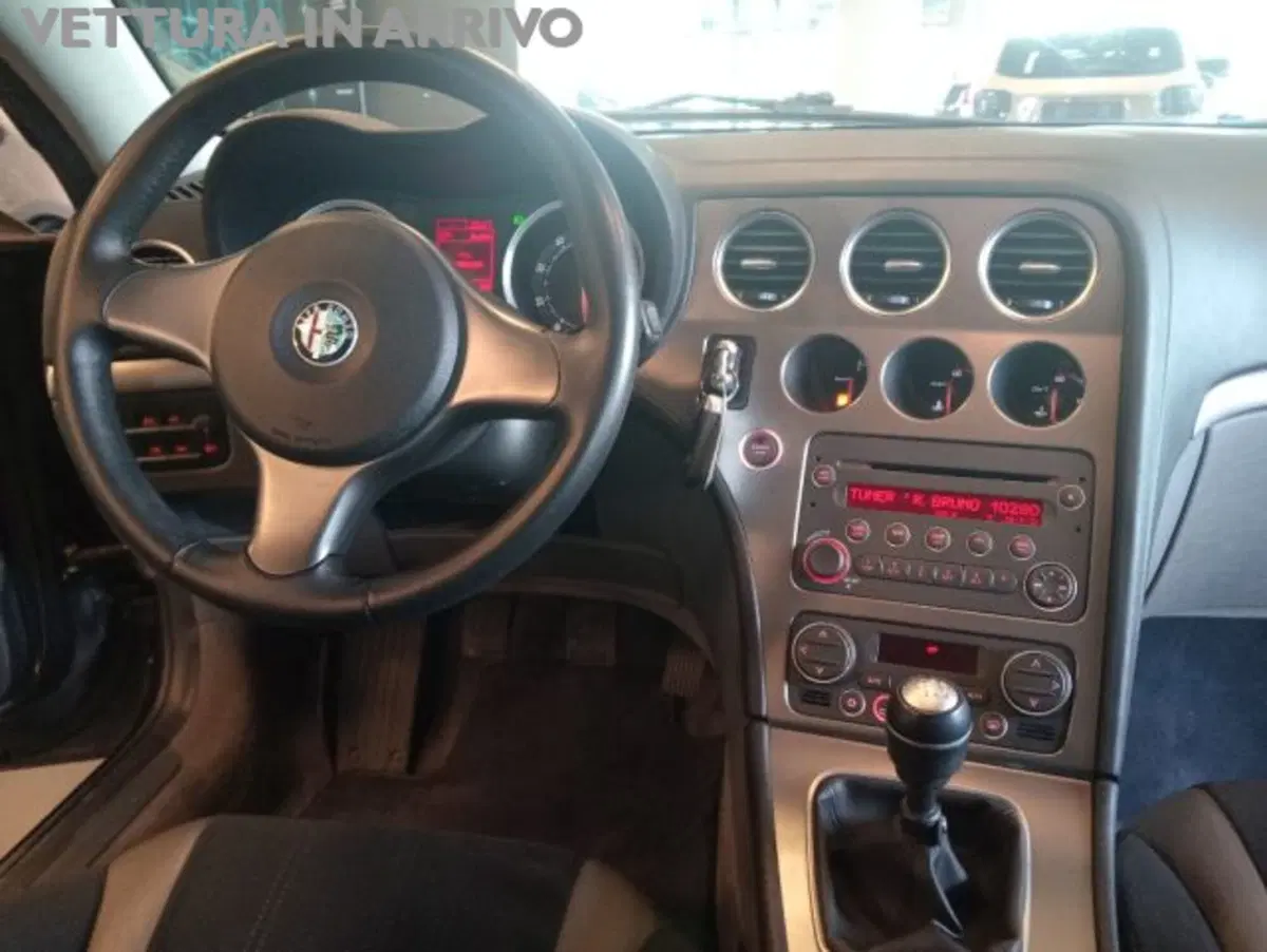 Alfa Romeo Brera usata a Modena (10)