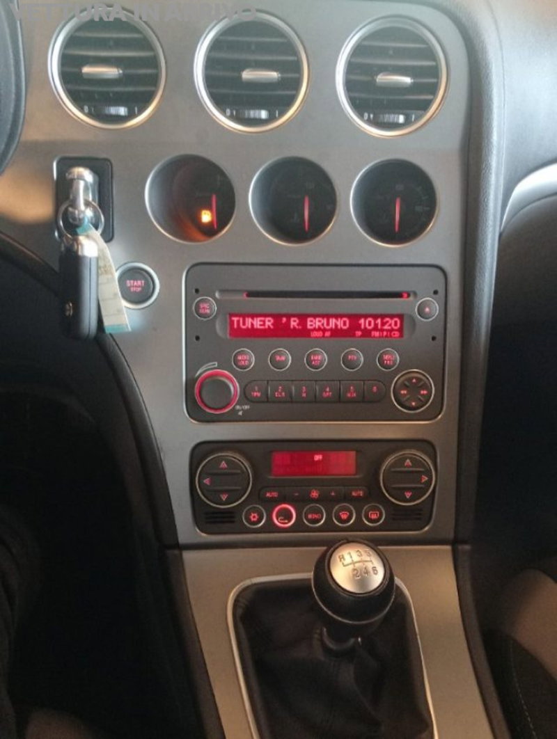Alfa Romeo Brera usata a Modena (13)