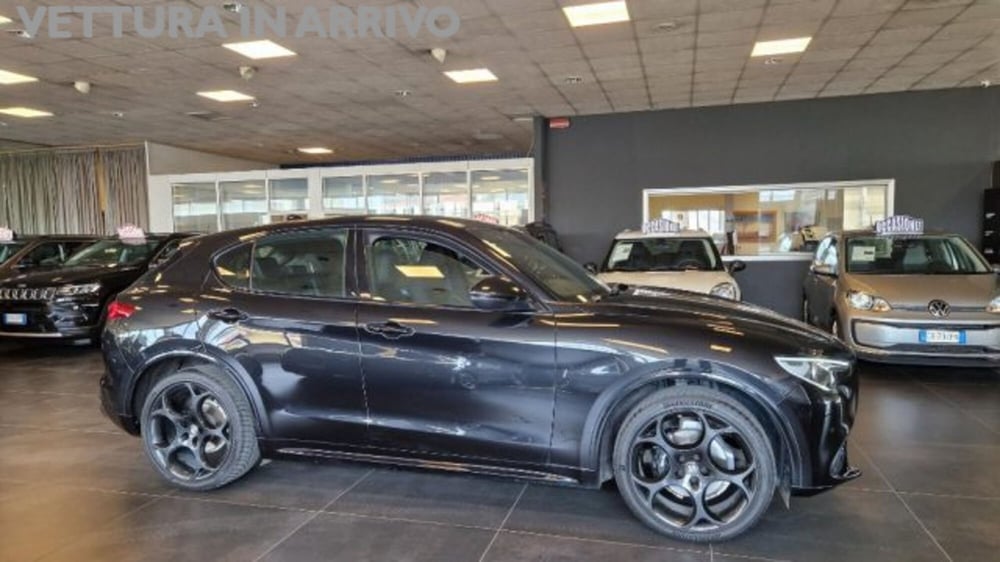 Alfa Romeo Stelvio usata a Modena (3)