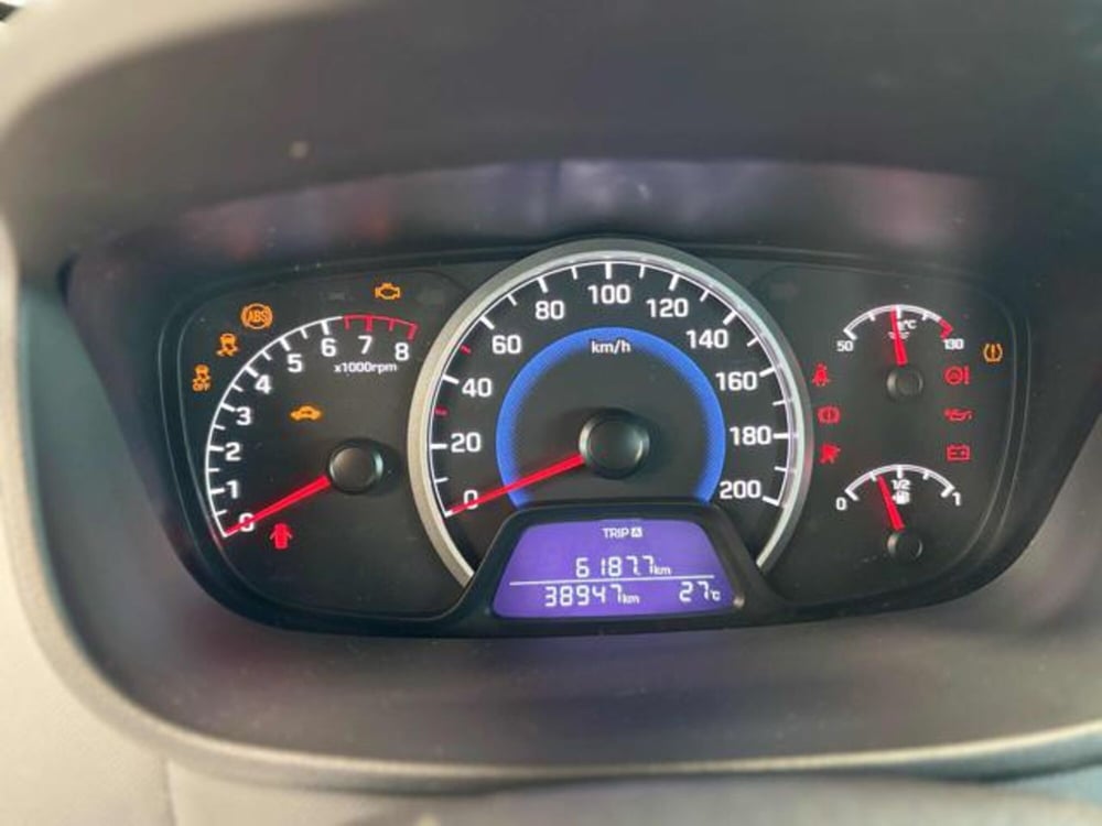 Hyundai i10 usata a Pesaro-Urbino (9)