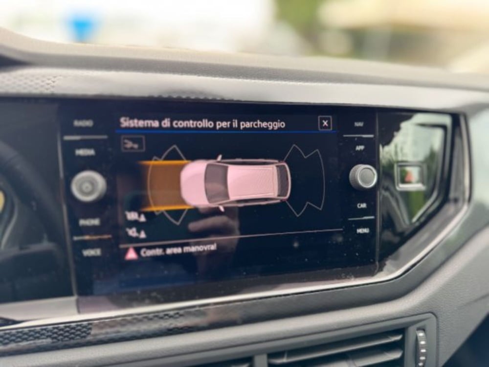 Volkswagen Taigo nuova a Milano (11)