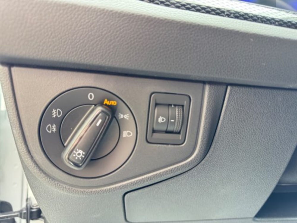 Volkswagen Taigo nuova a Milano (13)