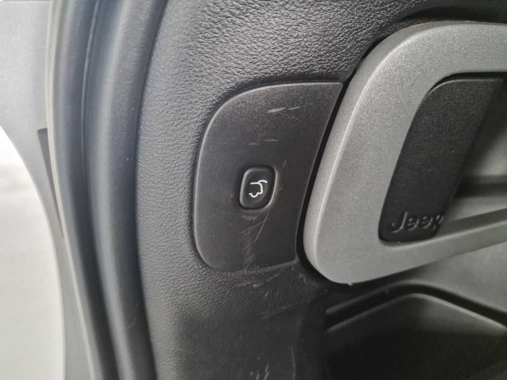 Jeep Cherokee usata a Torino (16)