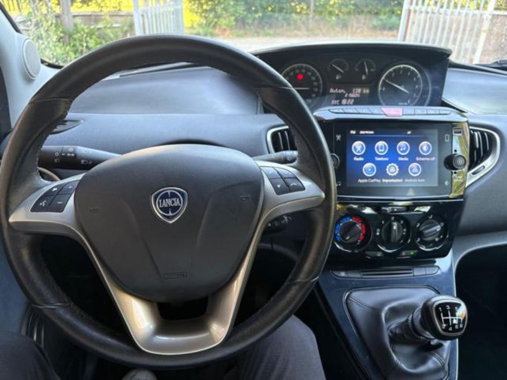 Lancia Ypsilon usata a Roma (16)