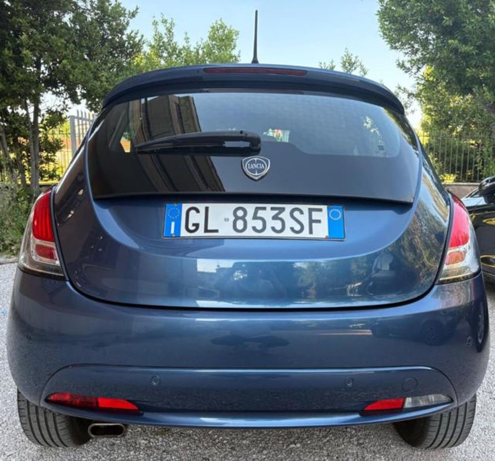 Lancia Ypsilon usata a Roma (4)