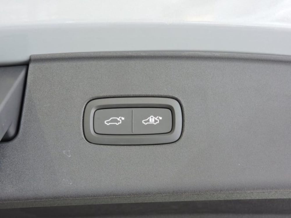 Volvo EX90 nuova a Firenze (7)