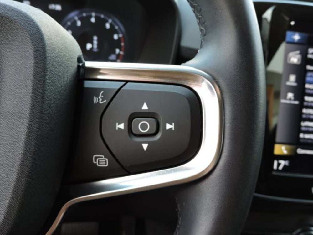 Volvo XC40 usata a Firenze (16)