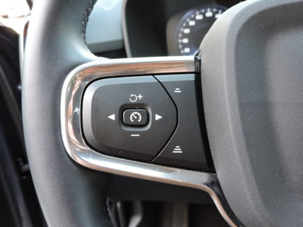 Volvo XC40 usata a Firenze (17)