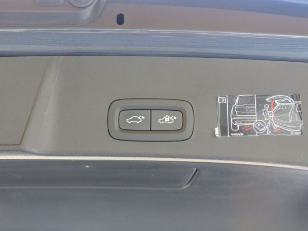 Volvo XC40 usata a Firenze (7)