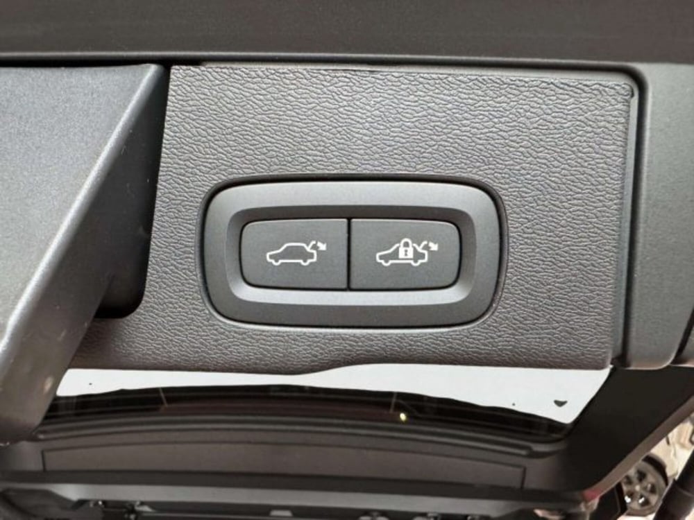 Volvo XC60 nuova a Firenze (10)
