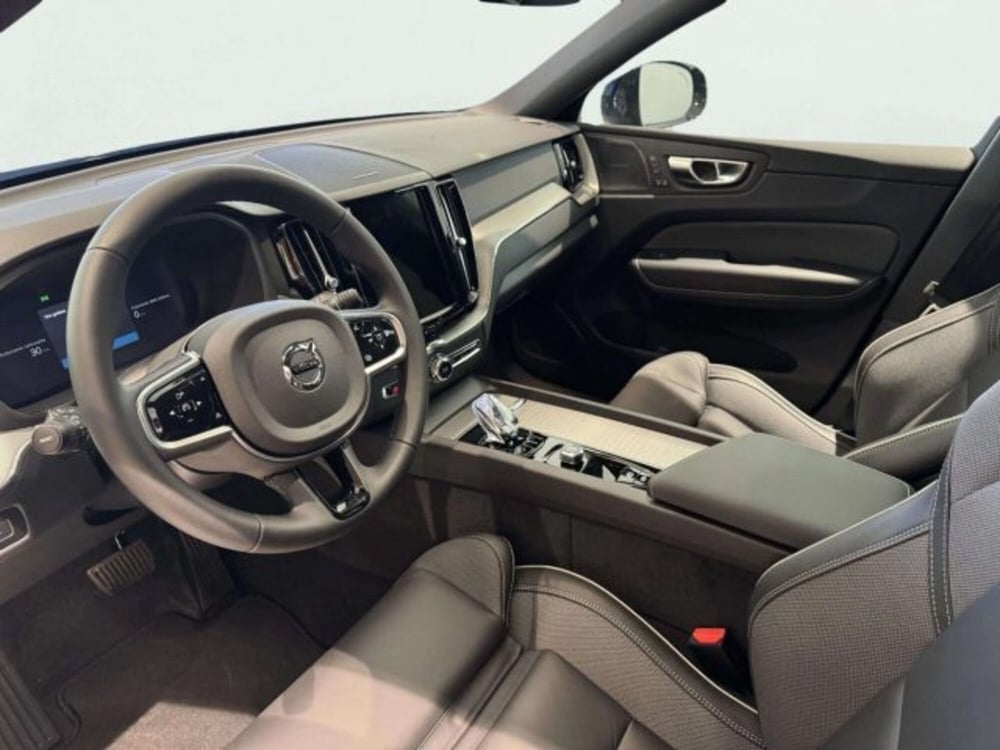 Volvo XC60 nuova a Firenze (12)