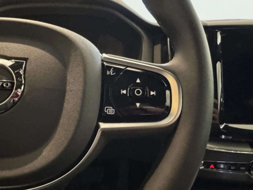 Volvo XC60 nuova a Firenze (20)
