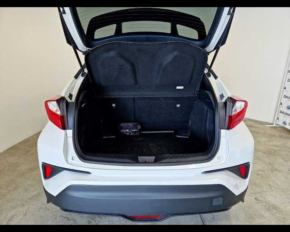 Toyota Toyota C-HR usata a Milano (14)
