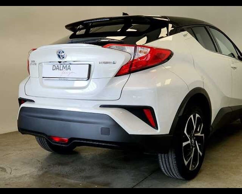 Toyota Toyota C-HR usata a Milano (15)