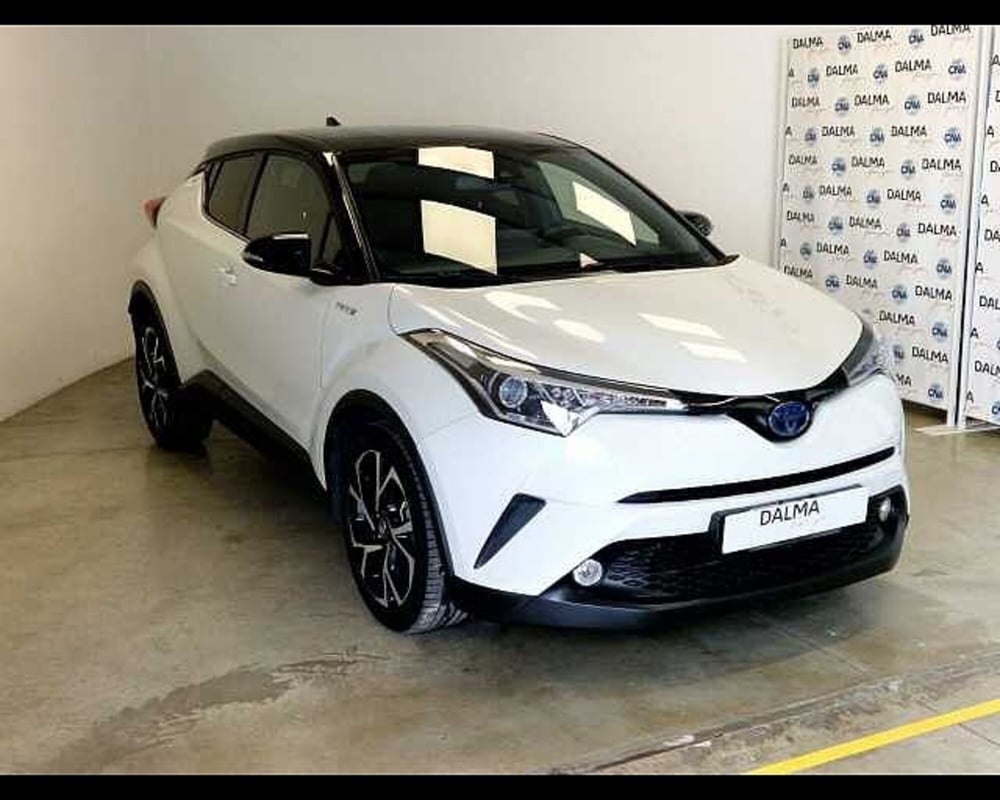 Toyota Toyota C-HR usata a Milano (18)