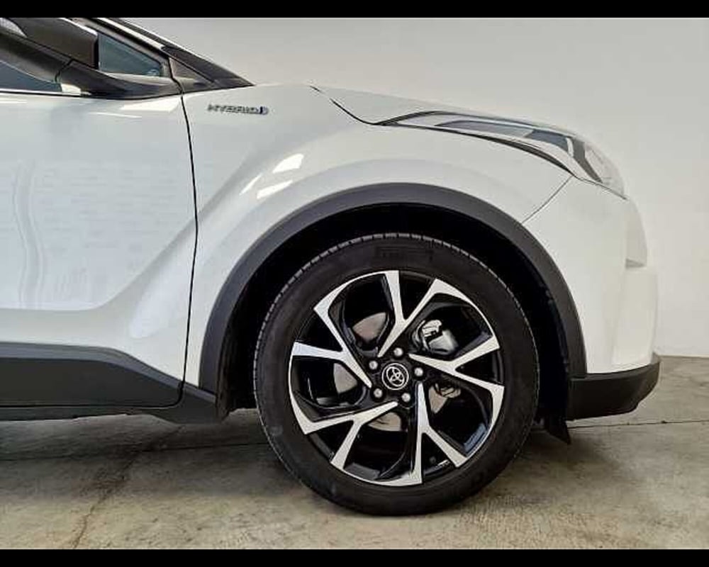Toyota Toyota C-HR usata a Milano (19)