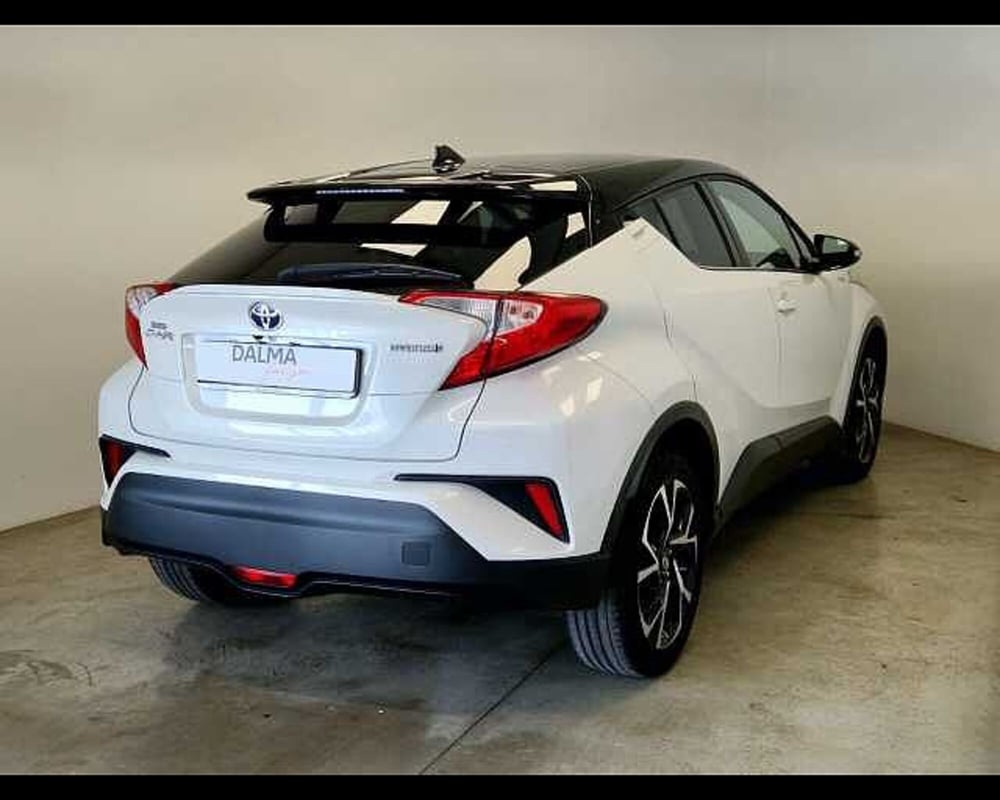 Toyota Toyota C-HR usata a Milano (4)