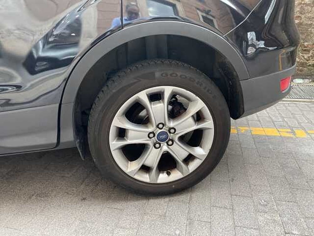 Ford Kuga usata a Genova (13)