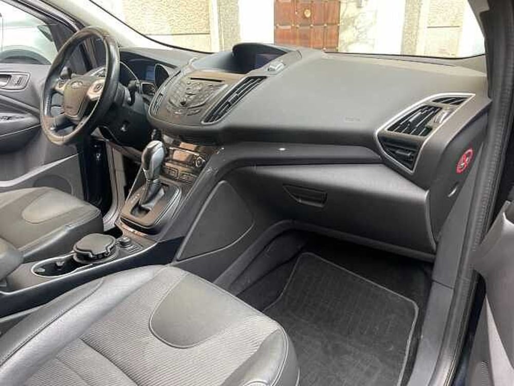 Ford Kuga usata a Genova (9)