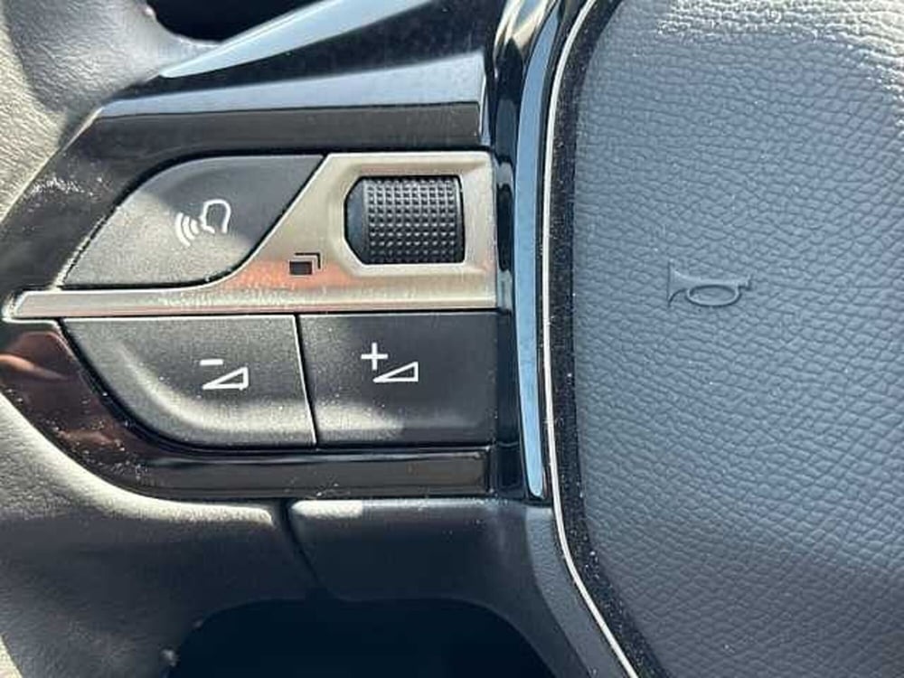 Peugeot 3008 usata a Napoli (20)