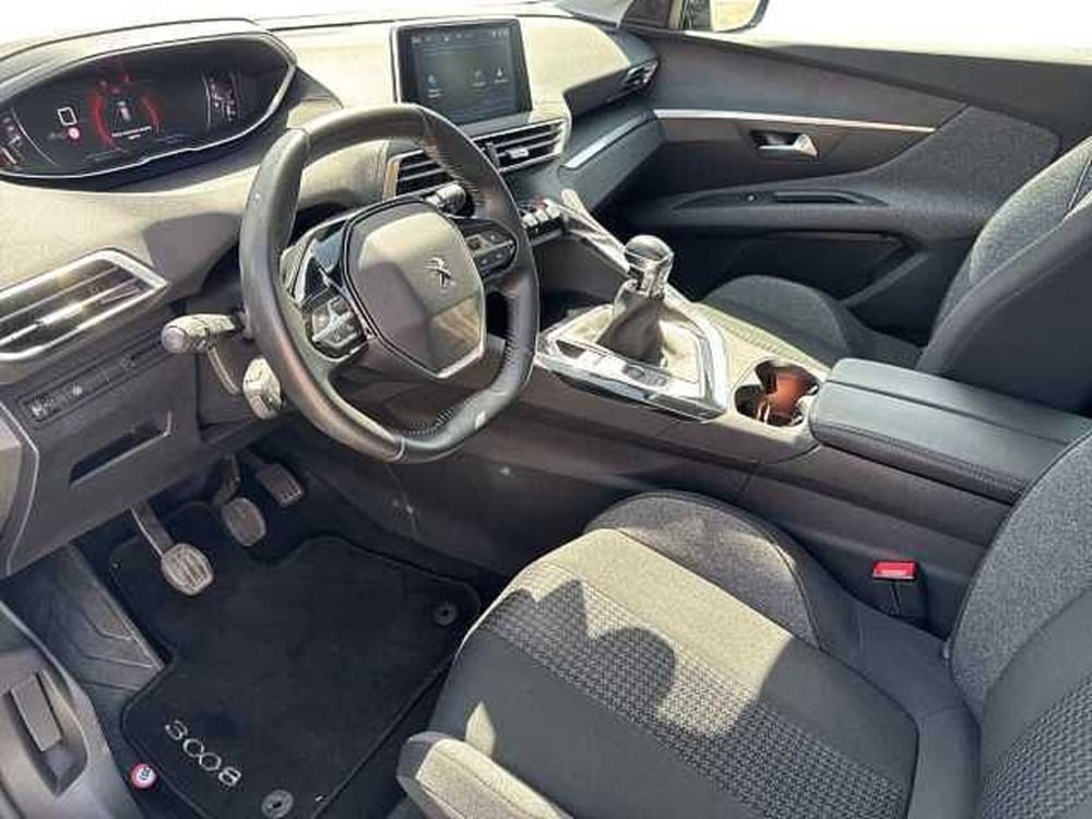 Peugeot 3008 usata a Napoli (9)