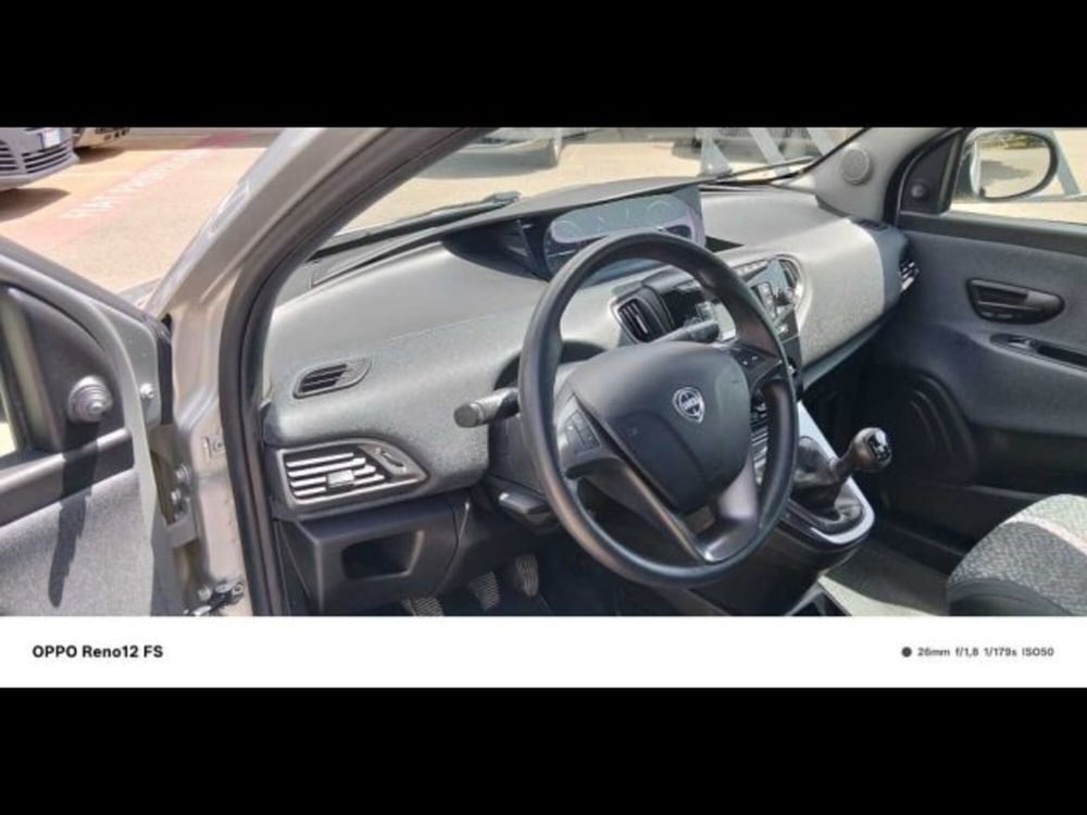 Lancia Ypsilon usata a Caltanissetta (11)