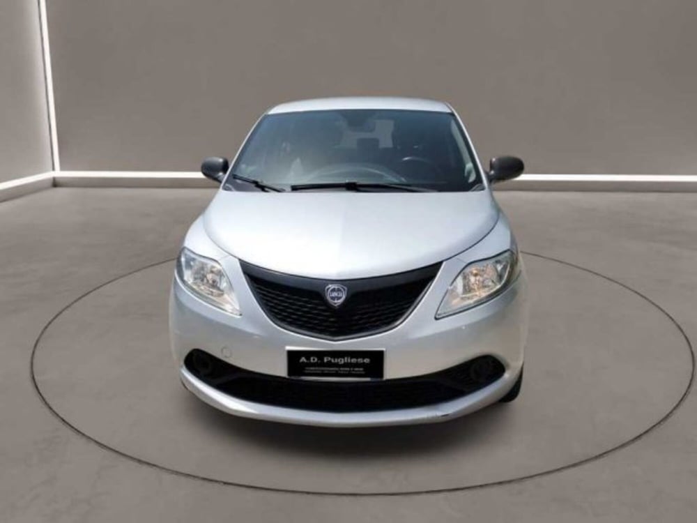 Lancia Ypsilon usata a Caltanissetta (2)