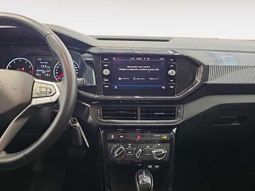 Volkswagen T-Cross usata a Lecco (10)