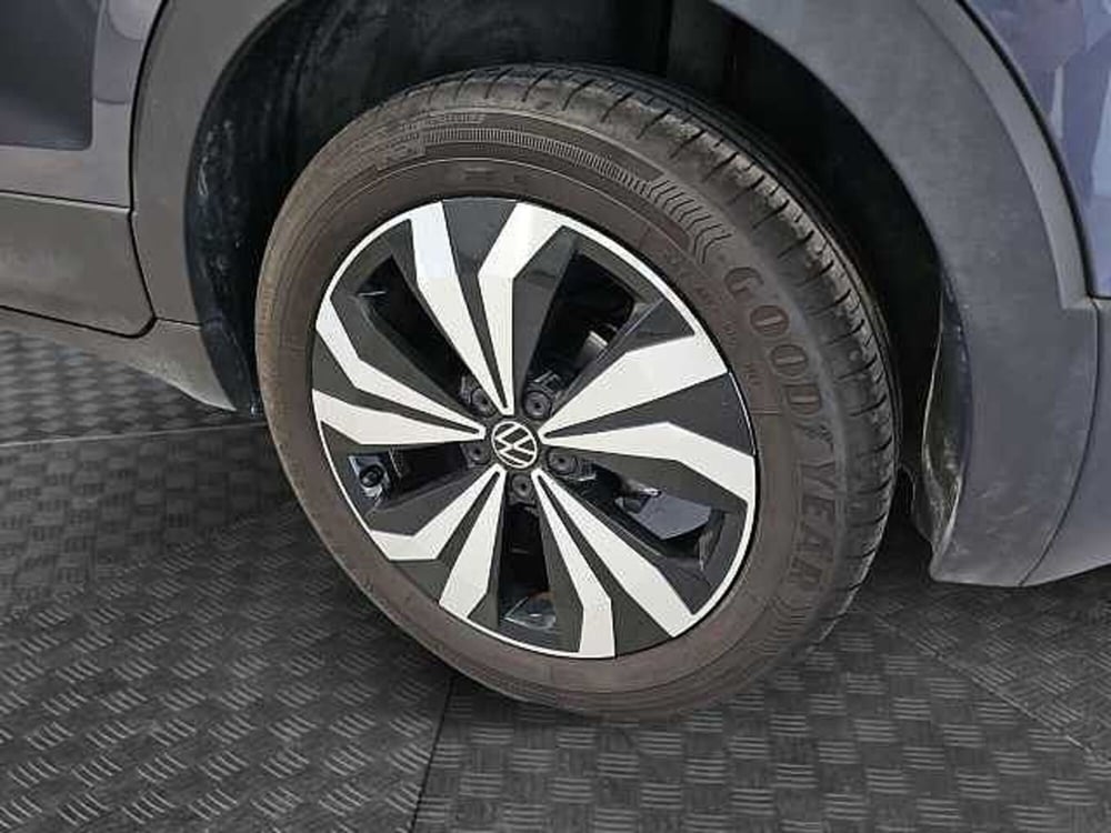 Volkswagen T-Cross usata a Lecco (14)