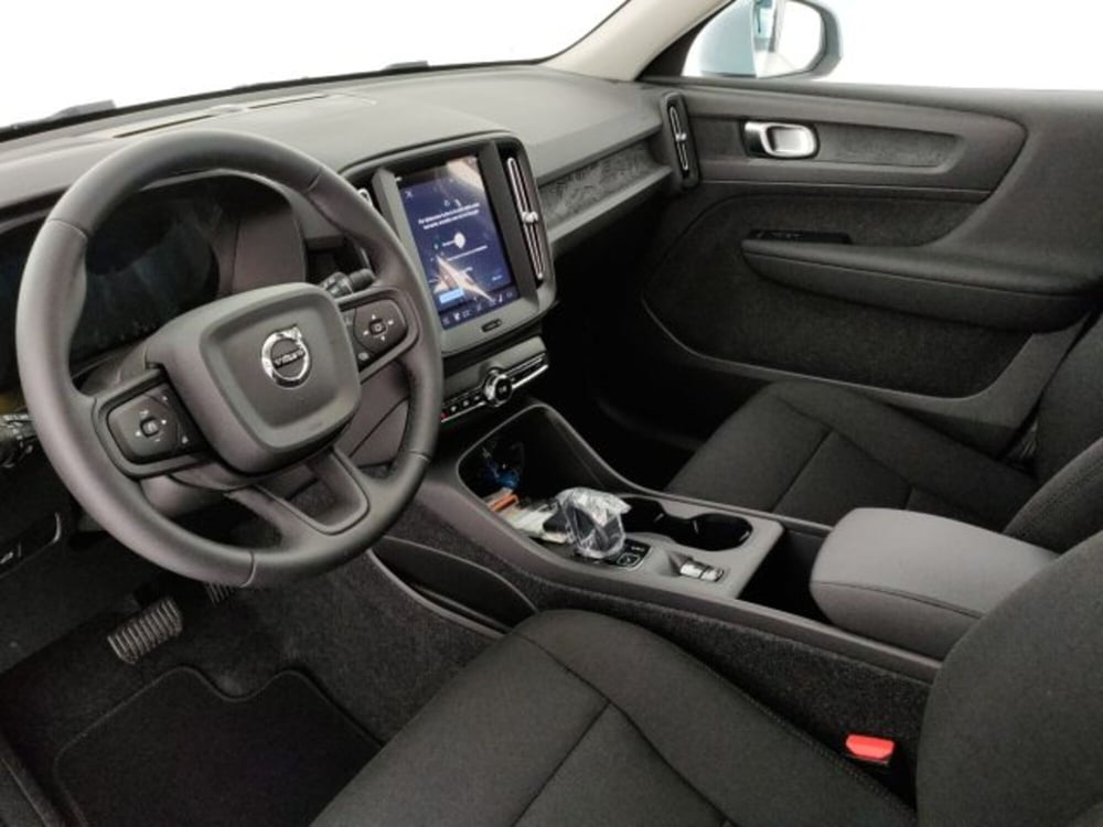 Volvo XC40 nuova a Modena (11)