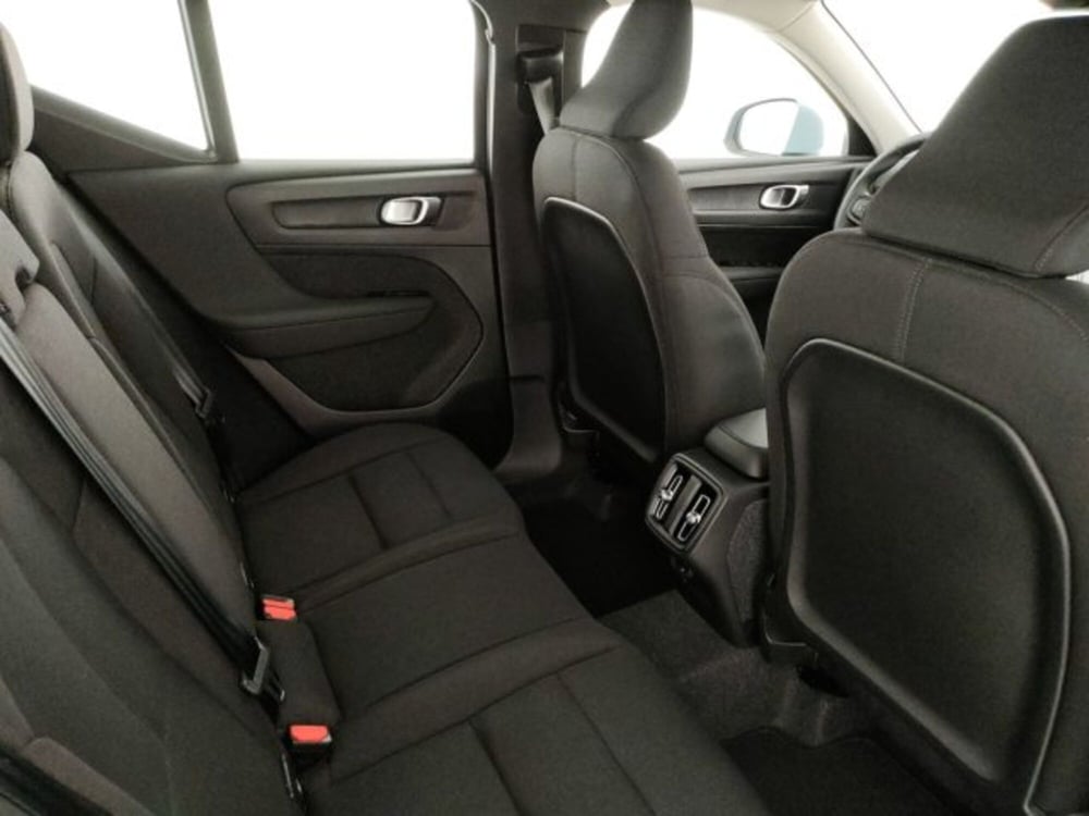 Volvo XC40 nuova a Modena (13)