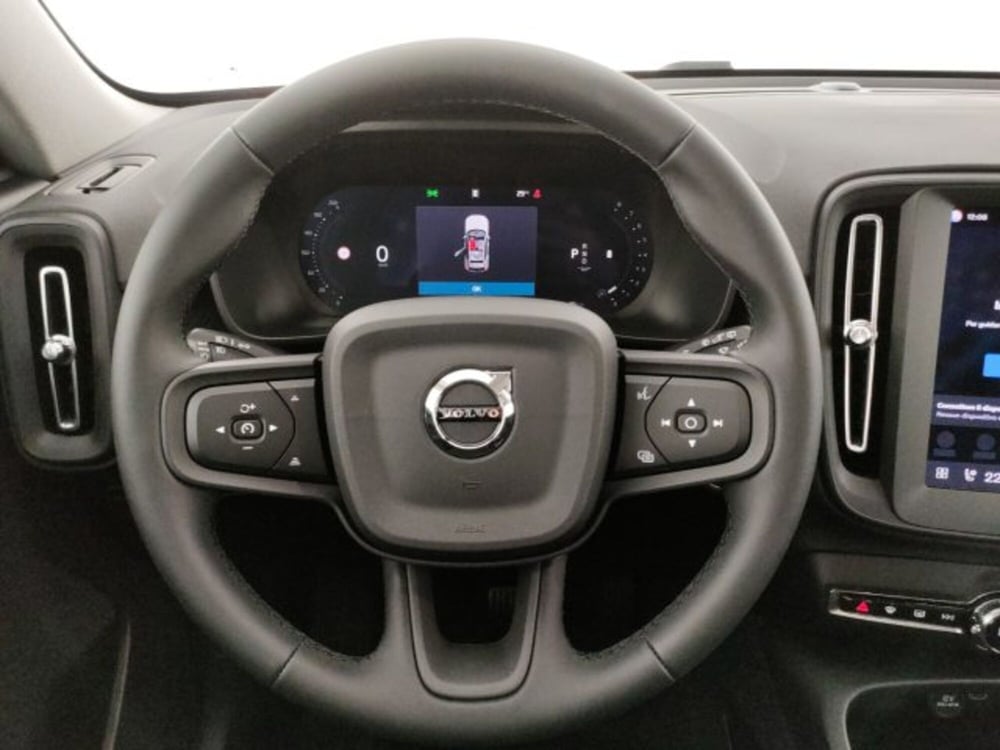 Volvo XC40 nuova a Modena (16)