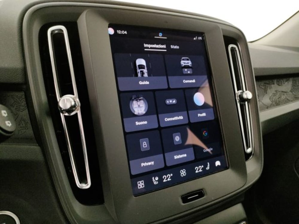 Volvo XC40 nuova a Modena (18)
