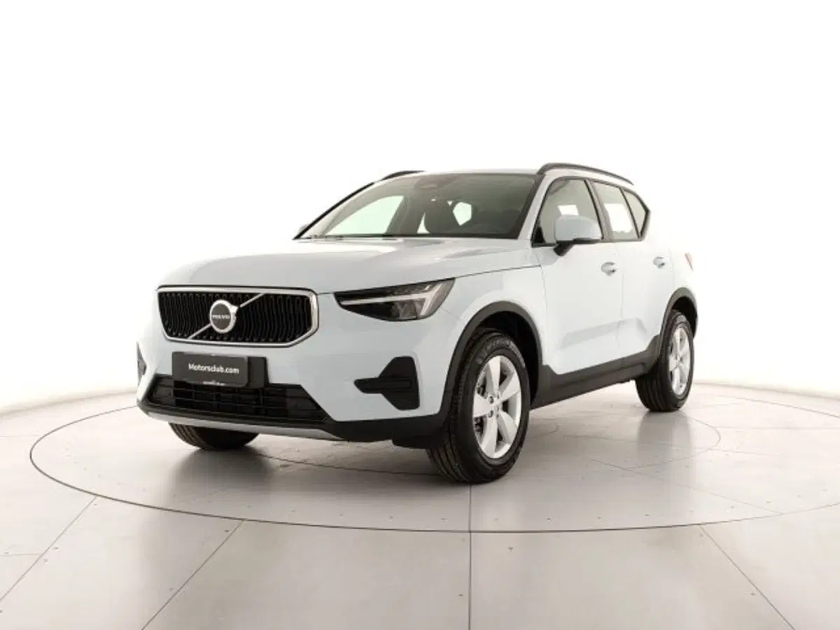 Volvo XC40 nuova a Modena (2)