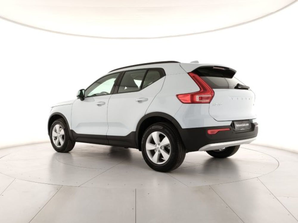 Volvo XC40 nuova a Modena (4)