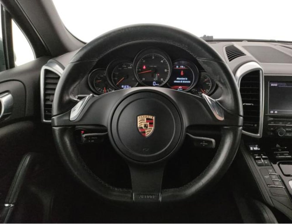 Porsche Cayenne usata a Modena (16)
