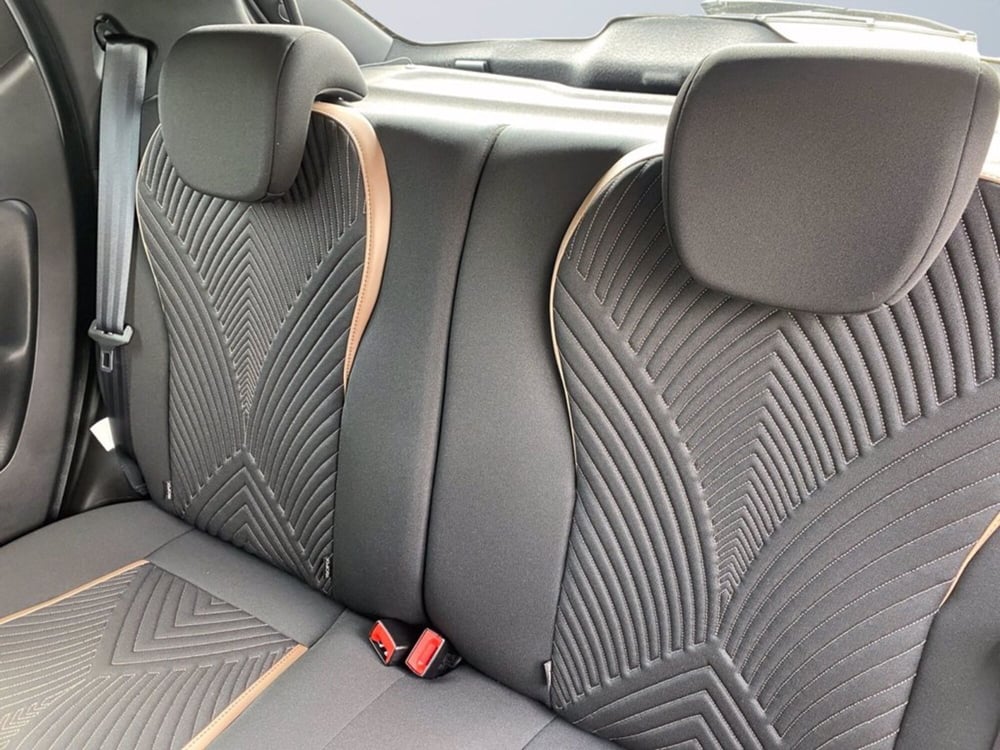 Lancia Ypsilon usata a Milano (10)