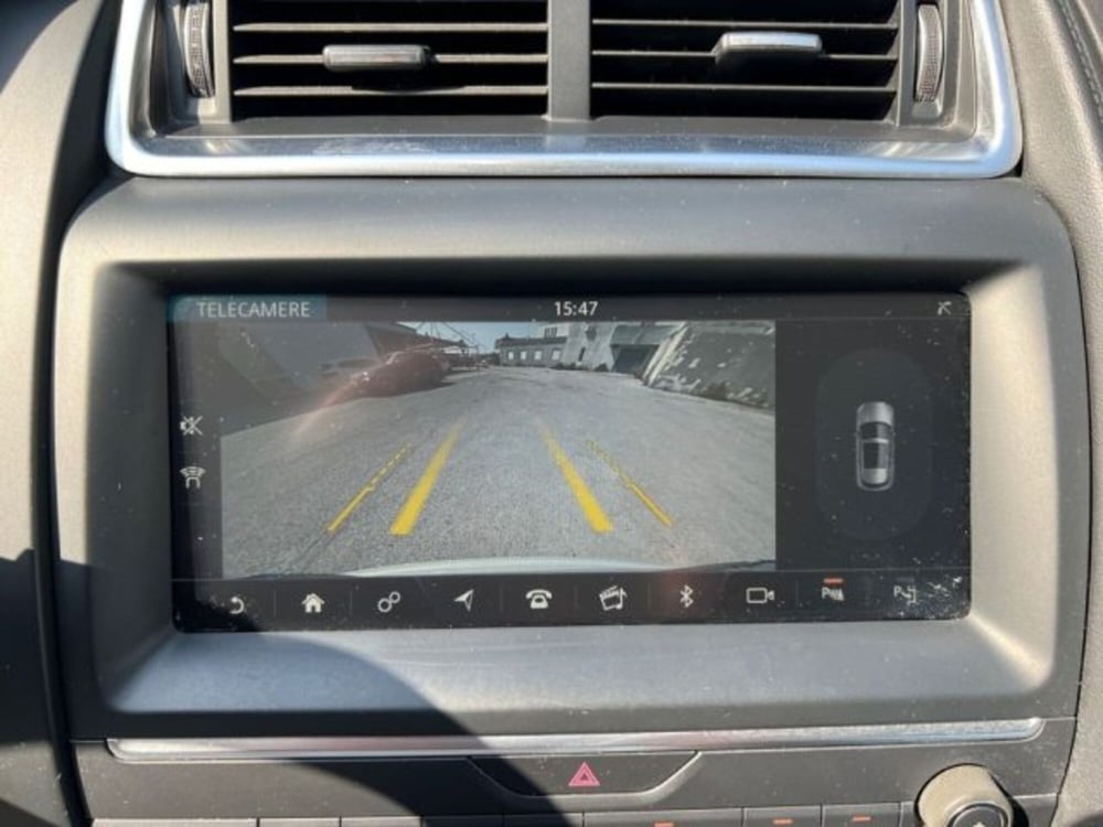 Jaguar E-Pace usata a Lecce (18)