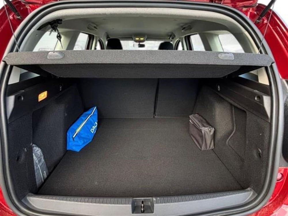 Dacia Duster usata a Livorno (15)