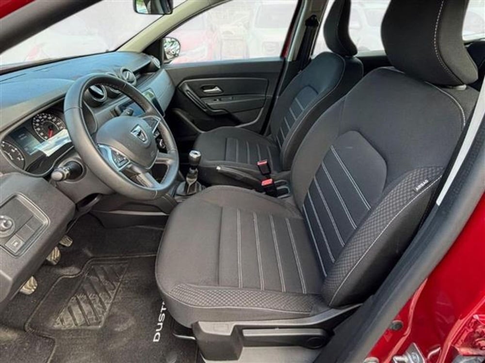 Dacia Duster usata a Livorno (9)