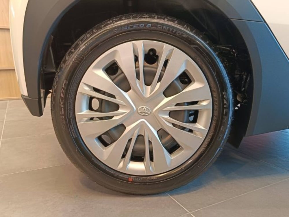Toyota Aygo X nuova a Teramo (12)
