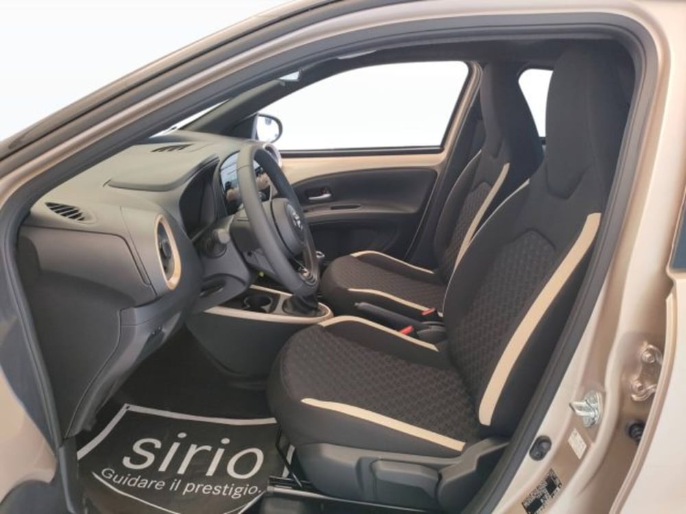 Toyota Aygo X nuova a Teramo (12)