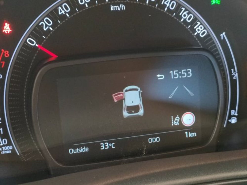 Toyota Aygo X nuova a Teramo (15)