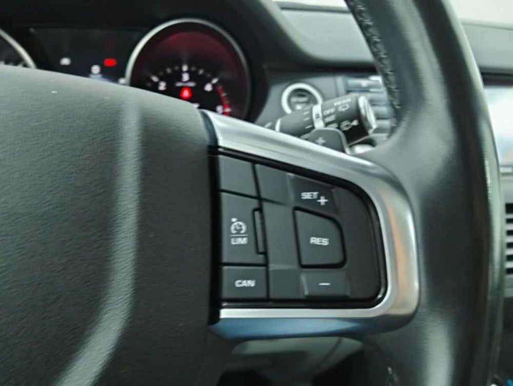 Land Rover Discovery Sport usata a Como (11)