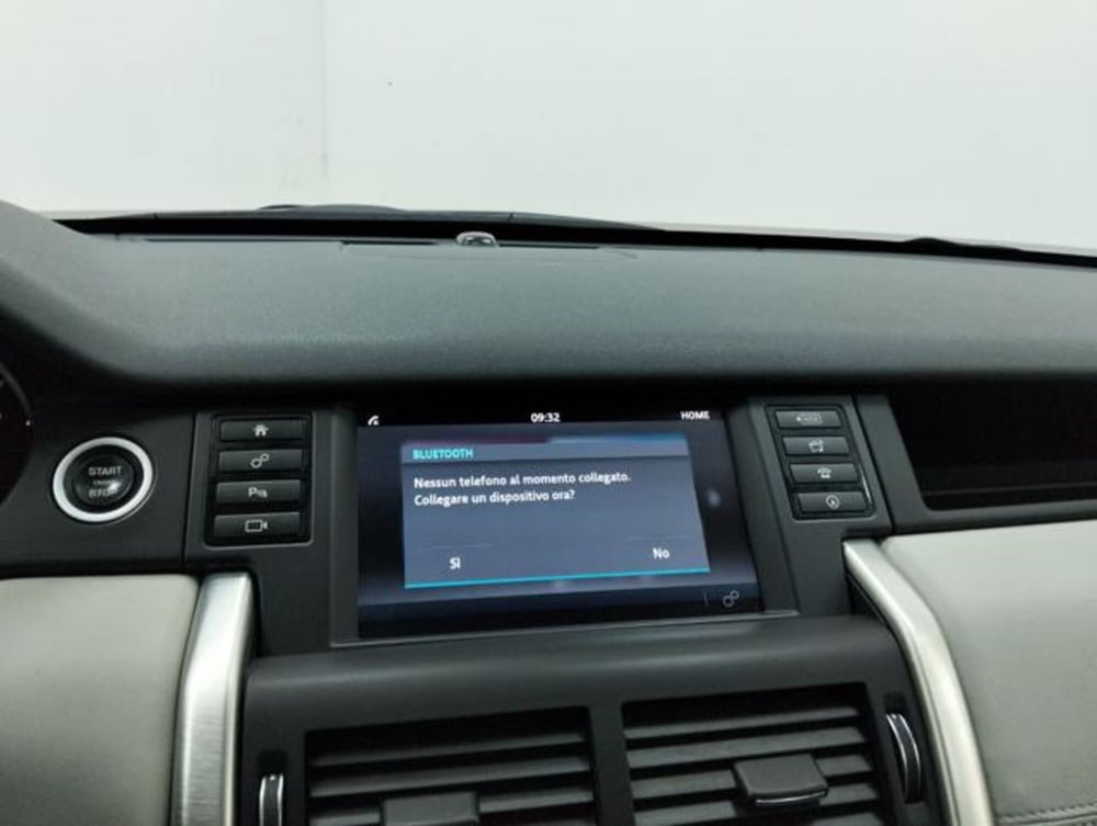 Land Rover Discovery Sport usata a Como (13)
