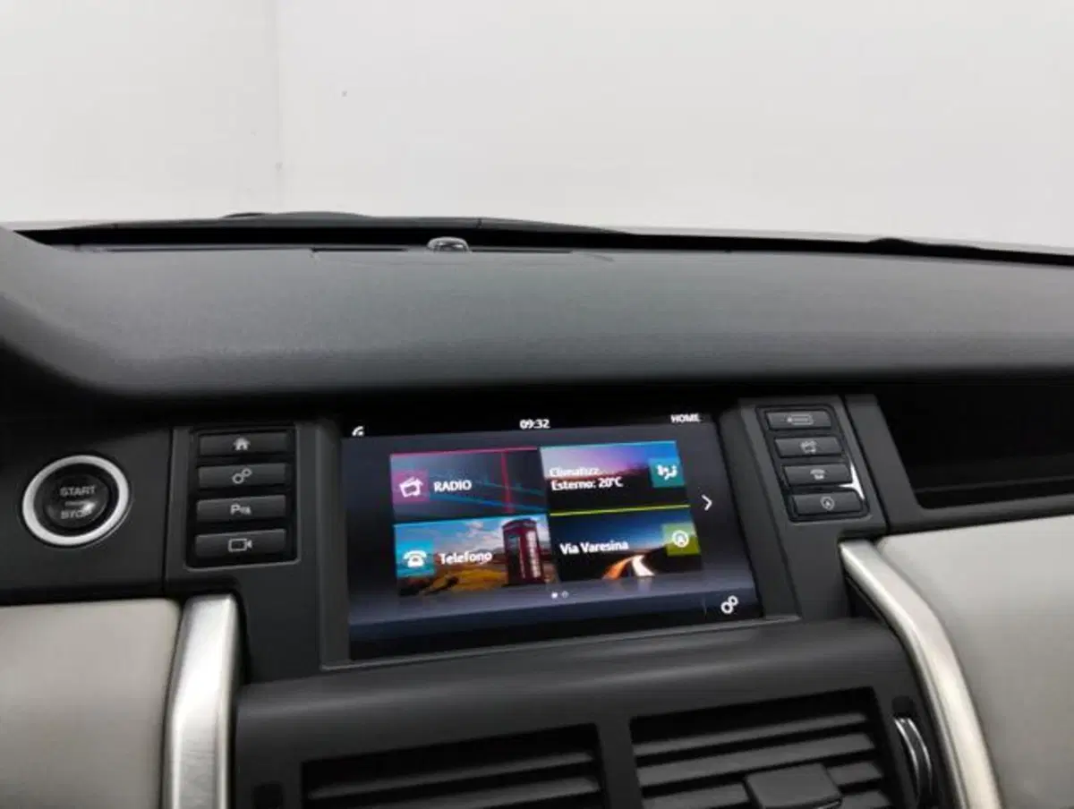 Land Rover Discovery Sport usata a Como (14)