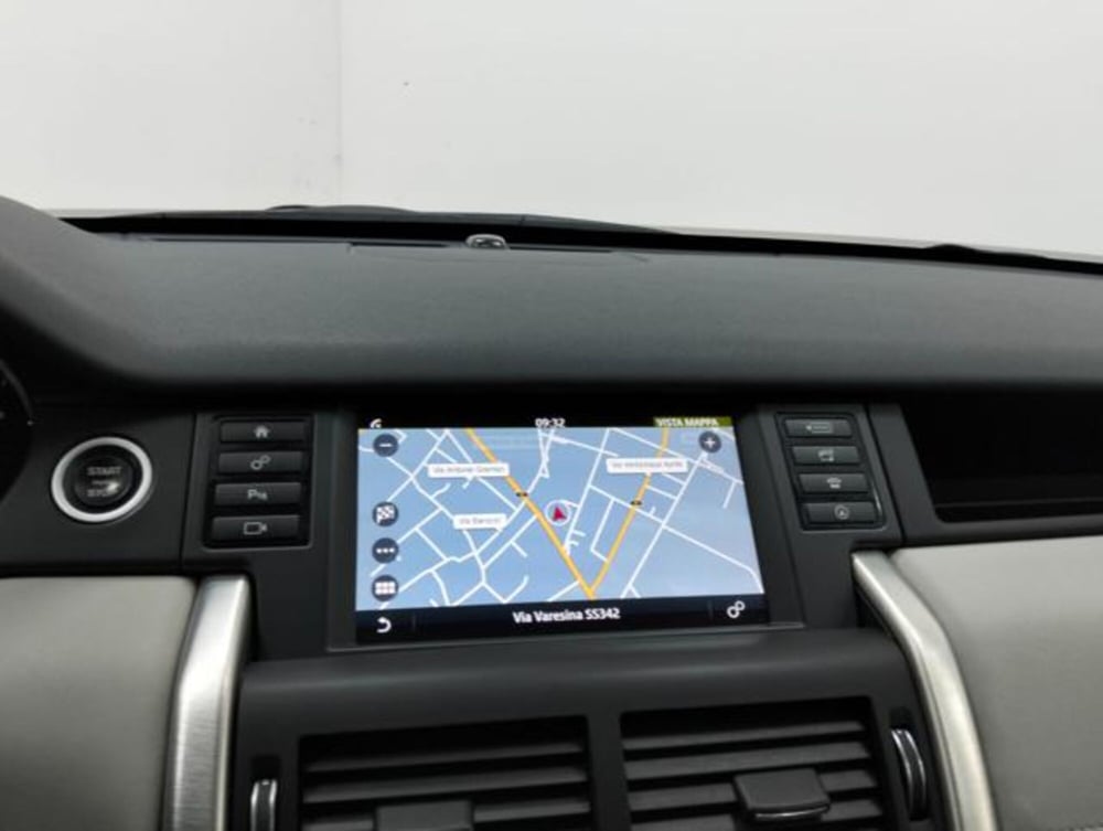 Land Rover Discovery Sport usata a Como (15)