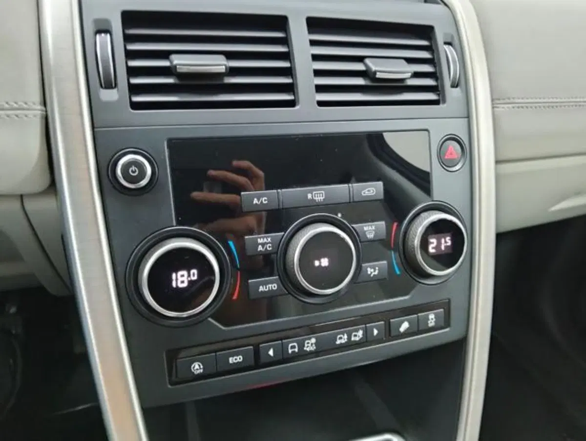 Land Rover Discovery Sport usata a Como (16)