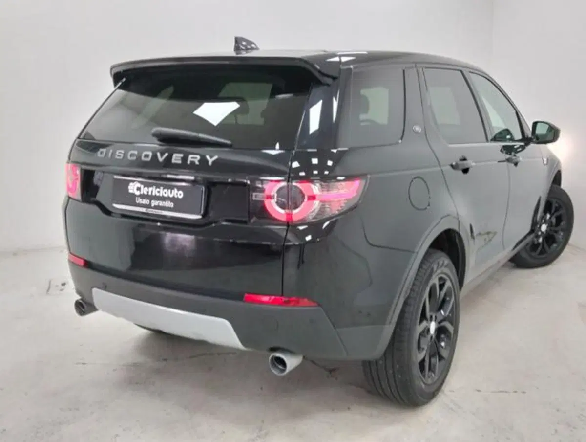 Land Rover Discovery Sport usata a Como (2)